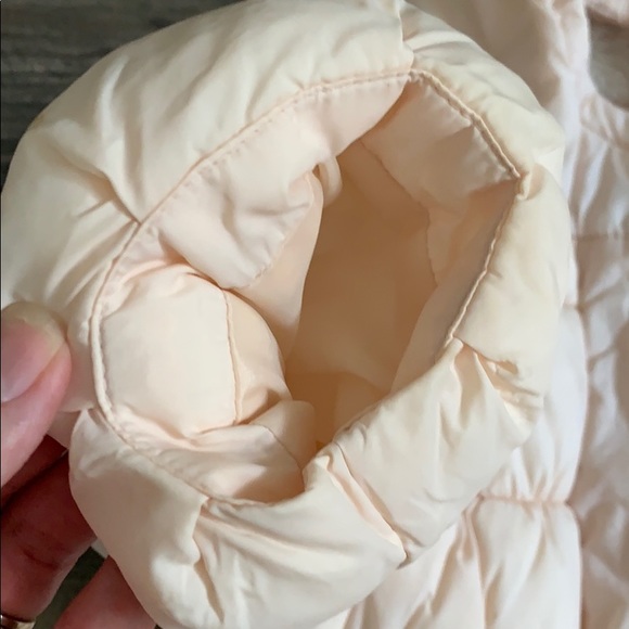 Adorable 😍 winter puffer jacket - Picture 2 of 6